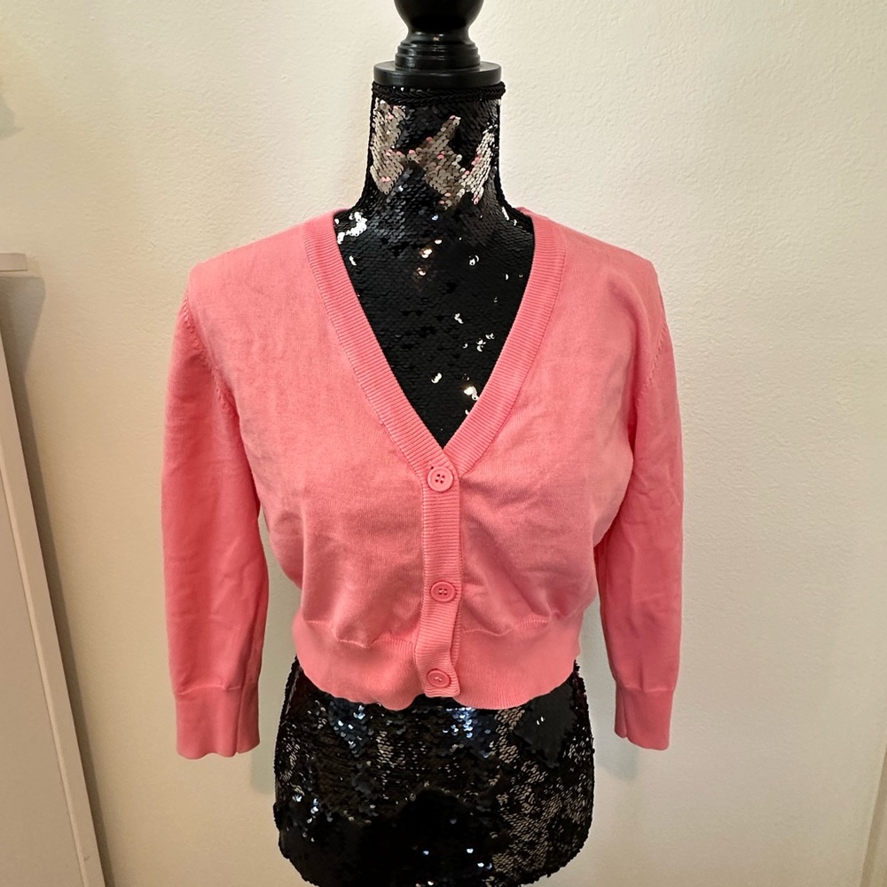 🩷Pink Crop Cardigan Lightweight Sweater 🩷